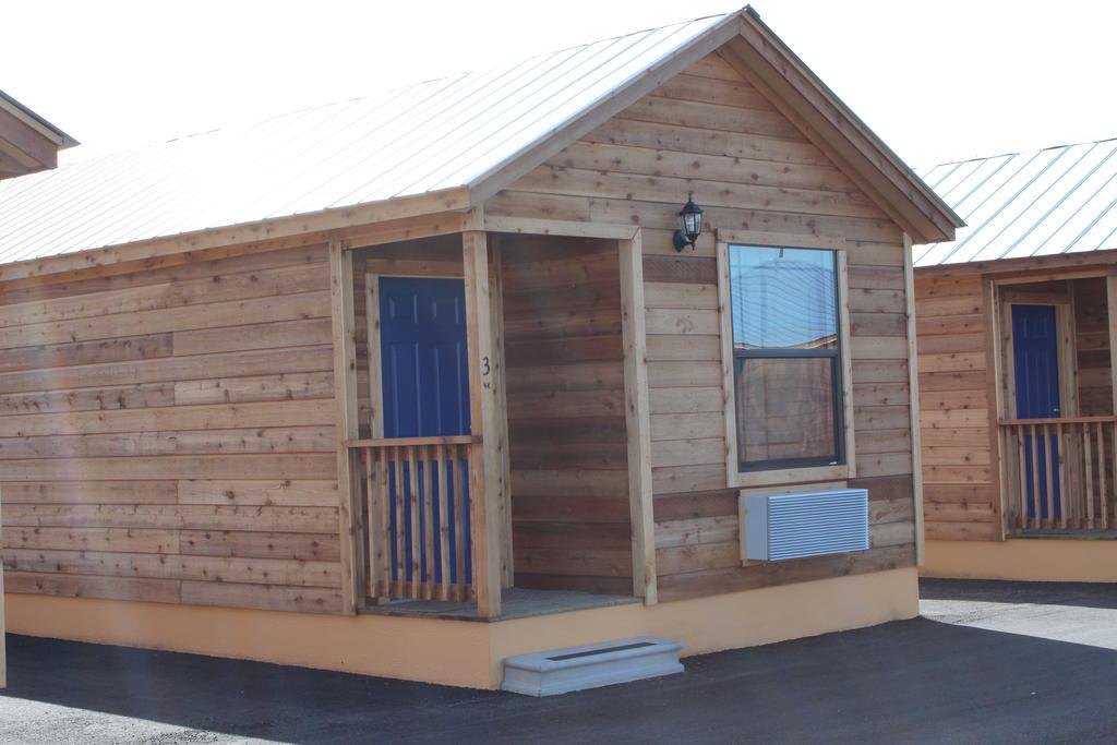 4K Lodges Poth Exterior photo