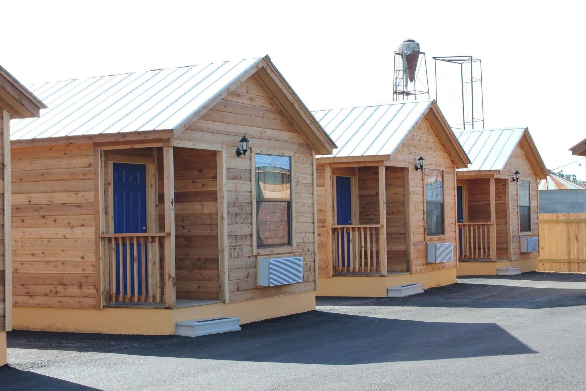 4K Lodges Poth Exterior photo